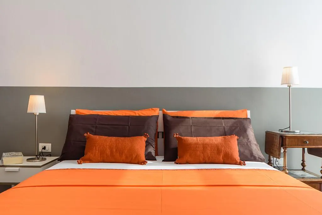 Altido Lovely Apt With Terrace And View In Central Milan Lejlighed 0*,  Italien