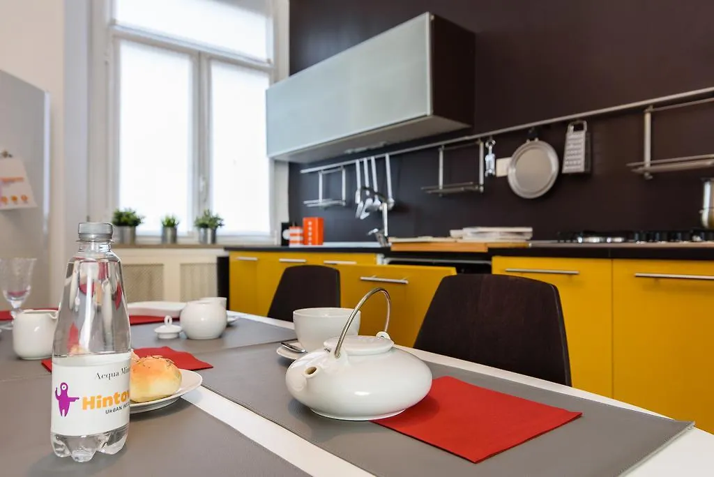Altido Lovely Apt With Terrace And View In Central Milan公寓